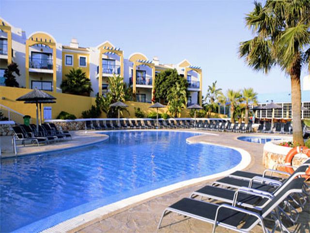 Paradise Club Apartments